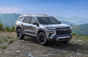 2025 Chevy Traverse Exterior