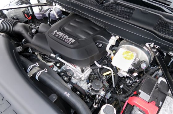 2022 Chevrolet Silverado Engine