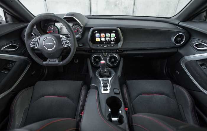 2022 Chevrolet Camaro Interior